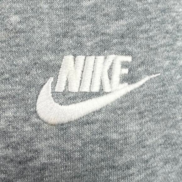 NIKE Gray Heather Sportswear Club Fleece Embroidered Pullover Hoodie Top Sz L - Picture 3 of 5